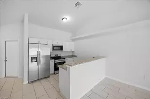 1426/1428 Cape Coral Pkwy W, Cape Coral, FL 33914 - Photo 10