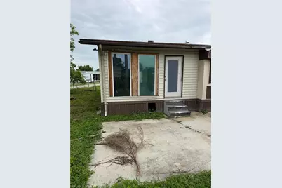 130 Lantern Pl, North Fort Myers, FL 33917 - Photo 4