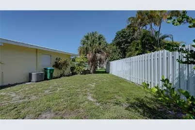 5249 Sunnybrook Ct, Cape Coral, FL 33904 - Photo 34