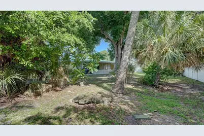 5249 Sunnybrook Ct, Cape Coral, FL 33904 - Photo 32