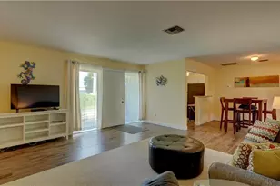 5249 Sunnybrook Ct, Cape Coral, FL 33904 - Photo 8