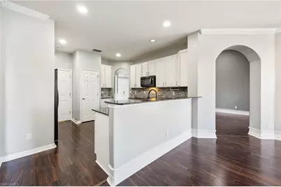 3940 Ruxton Rd, Naples, FL 34116 - Photo 6