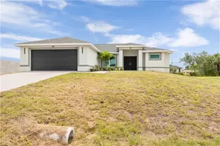 1718 NE 13th Pl, Cape Coral, FL 33909 - Photo 30