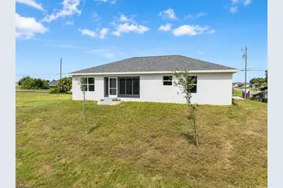 1718 NE 13th Pl, Cape Coral, FL 33909 - Photo 28