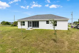 1718 NE 13th Pl, Cape Coral, FL 33909 - Photo 28