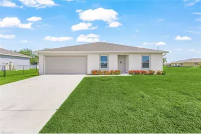127 NW 10th Ter, Cape Coral, FL 33993 - Photo 4