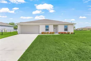 127 NW 10th Terrace, Cape Coral, FL 33993 - Photo 4