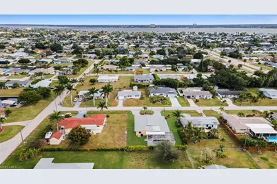 5208 Wilmington Ct, Cape Coral, FL 33904 - Photo 34