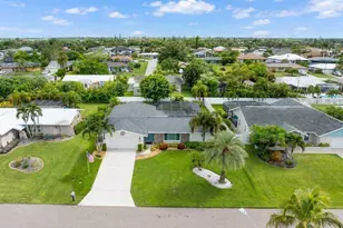 1220 SE 22nd St, Cape Coral, FL 33990 - Photo 8