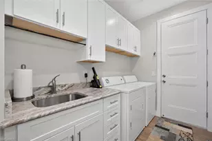 1605 SW 43rd St, Cape Coral, FL 33914 - Photo 28