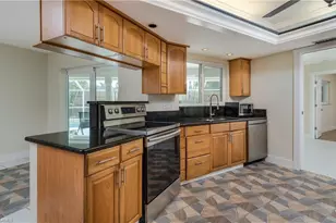 529 Coral Dr, Cape Coral, FL 33904 - Photo 10