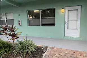 3225 E Riverside Dr, Fort Myers, FL 33916 - Photo 1