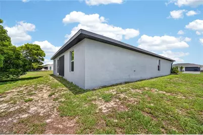 1139 NW 14th Ter, Cape Coral, FL 33993 - Photo 22