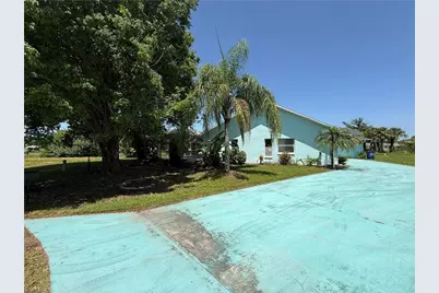2401 Fisher Ct, Lehigh Acres, FL 33936 - Photo 44