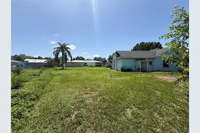 2401 Fisher Ct, Lehigh Acres, FL 33936 - Photo 38