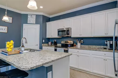 3652 E Hampton Cir, Alva, FL 33920 - Photo 12