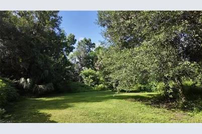 6969 Magnolia Ln, Fort Myers, FL 33966 - Photo 12