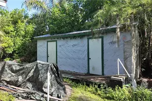 6969 Magnolia Ln, Fort Myers, FL 33966 - Photo 20
