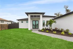 1837 NE 2nd St, Cape Coral, FL 33909 - Photo 4