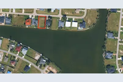 424 NE 9th St, Cape Coral, FL 33909 - Photo 1