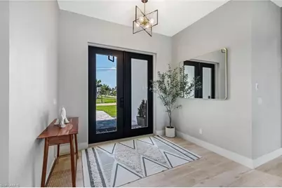 2224 SW 31st Ln, Cape Coral, FL 33914 - Photo 4