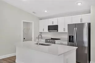 2715 NW 23rd Ave, Cape Coral, FL 33993 - Photo 4