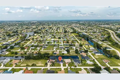 2704 SW 2nd Pl, Cape Coral, FL 33914 - Photo 36