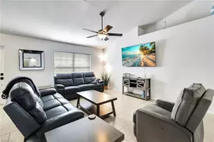 605 SW 13th St, Cape Coral, FL 33991 - Photo 4