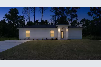 1120 Ravenswood St E, Lehigh Acres, FL 33974 - Photo 2