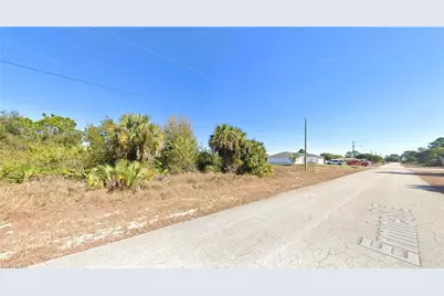 1223 Ermine St E, Lehigh Acres, FL 33974 - Photo 4