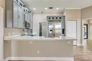 32 Wilmington Pkwy, Cape Coral, FL 33993 - Photo 18