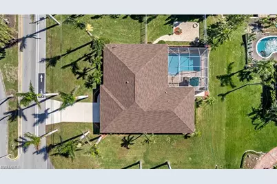 1704 Palaco Grande Pkwy, Cape Coral, FL 33904 - Photo 2