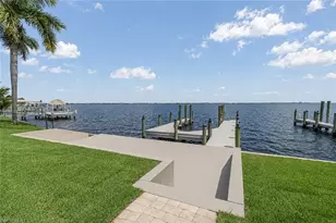 2262 SE 28th St, Cape Coral, FL 33904 - Photo 6