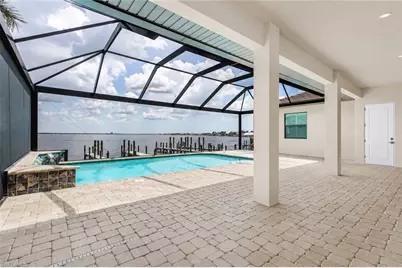 2262 SE 28th St, Cape Coral, FL 33904 - Photo 16