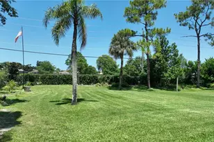 11477 Longshore Way W, Naples, FL 34119 - Photo 24