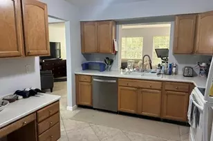 13520 Stratford Pl Cir, Fort Myers, FL 33919 - Photo 4