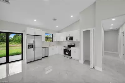 462 Lampion Ave S, Lehigh Acres, FL 33974 - Photo 6