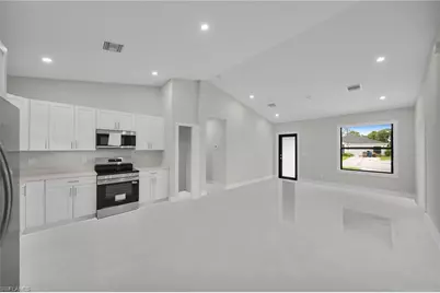 462 Lampion Ave S, Lehigh Acres, FL 33974 - Photo 8