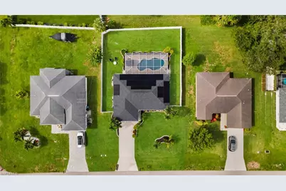 636 SW 10th St, Cape Coral, FL 33991 - Photo 12
