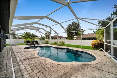 636 SW 10th St, Cape Coral, FL 33991 - Photo 10