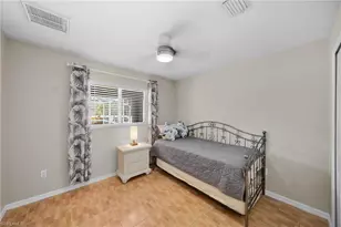 636 SW 10th St, Cape Coral, FL 33991 - Photo 20