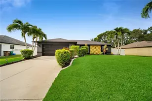 636 SW 10th St, Cape Coral, FL 33991 - Photo 1