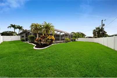 636 SW 10th St, Cape Coral, FL 33991 - Photo 32