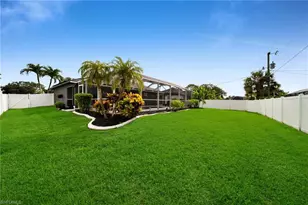 636 SW 10th St, Cape Coral, FL 33991 - Photo 32
