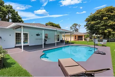 2212 SE 7th St, Cape Coral, FL 33990 - Photo 24