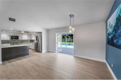2212 SE 7th St, Cape Coral, FL 33990 - Photo 8