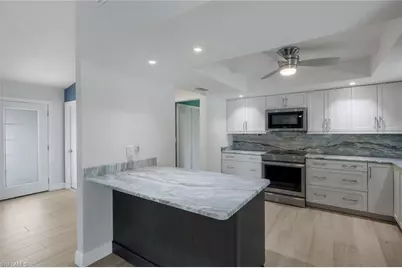2212 SE 7th St, Cape Coral, FL 33990 - Photo 10