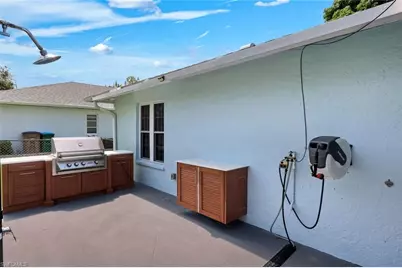 2212 SE 7th St, Cape Coral, FL 33990 - Photo 30