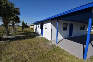7 W Clermont Ct, Fort Myers, FL 33916 - Photo 2