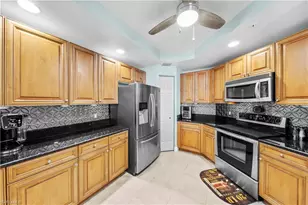 2745 1st St, Fort Myers, FL 33916 - Photo 10